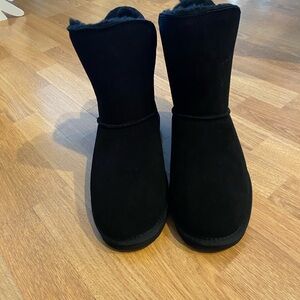 Never Worn Women's Bearpaw Black Suede Boots Size 10